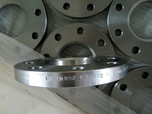 Mặt bích bằng thép carbon Pn6 Din En 1092-1 Sơn dầu màu đen